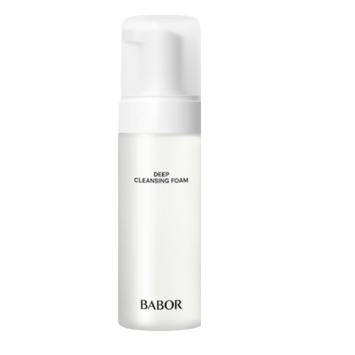 BABOR Deep Cleansing Foam in eleganter weißer Pumpspender-Flasche, tiefenreinigender Gesichtsschaum für porentiefe Reinigung und ein frisches, klares Hautgefühl.